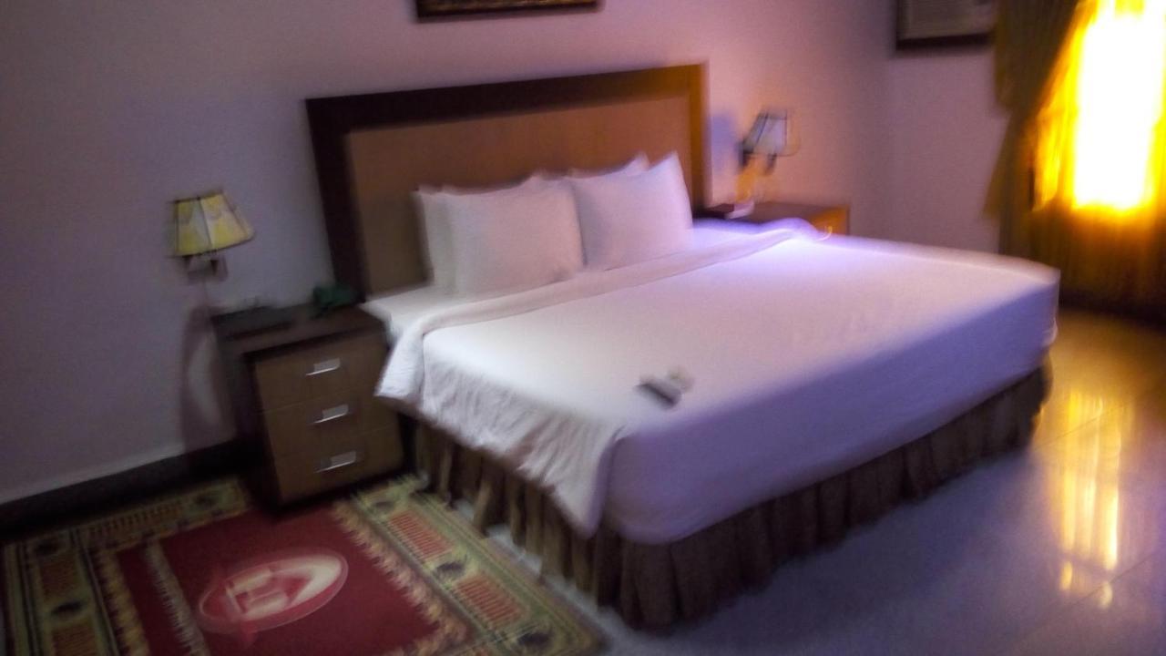 Immaculate Royal Int'L Hotel Owerri Exterior photo